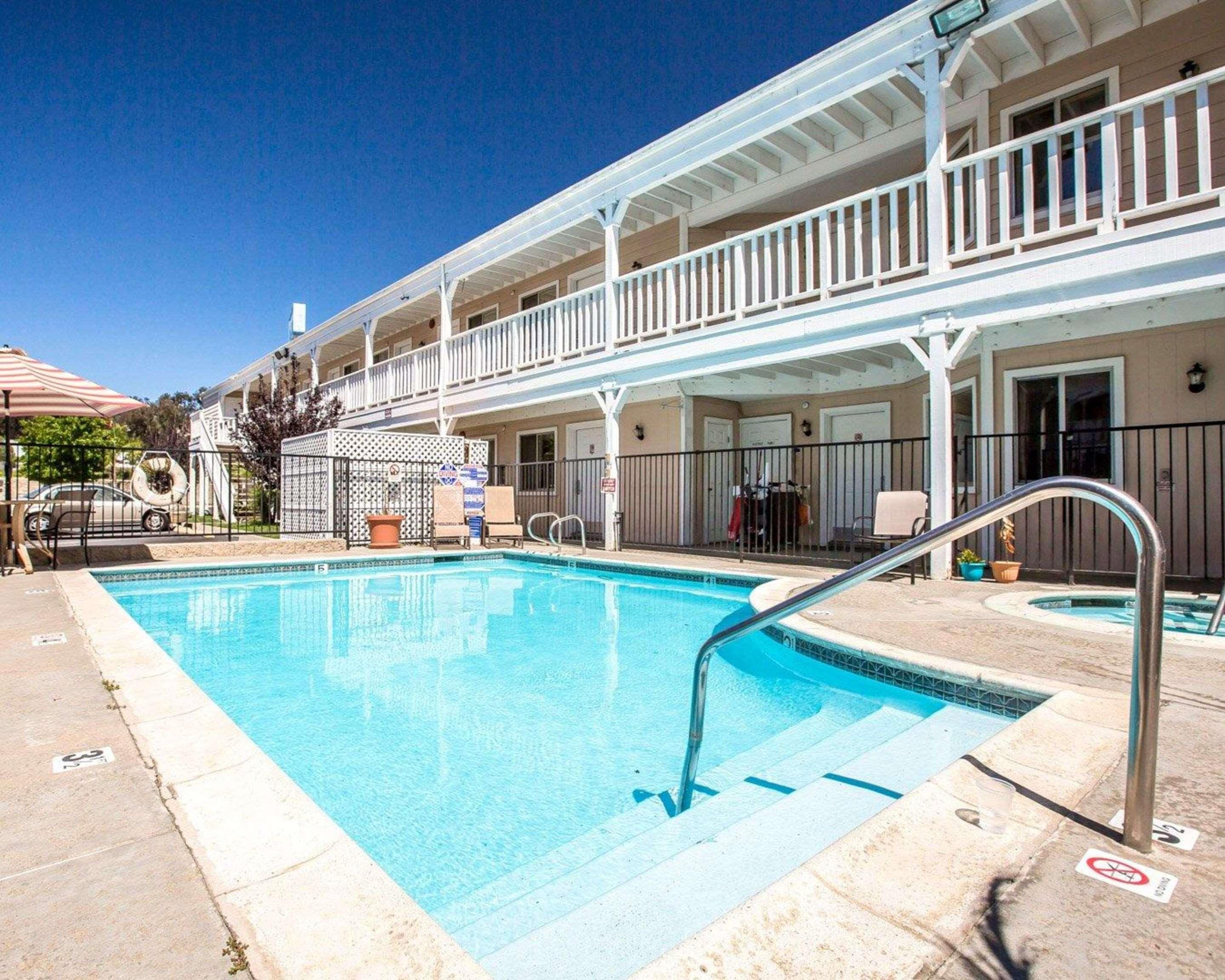Rodeway Inn Old Town Temecula Bagian luar foto