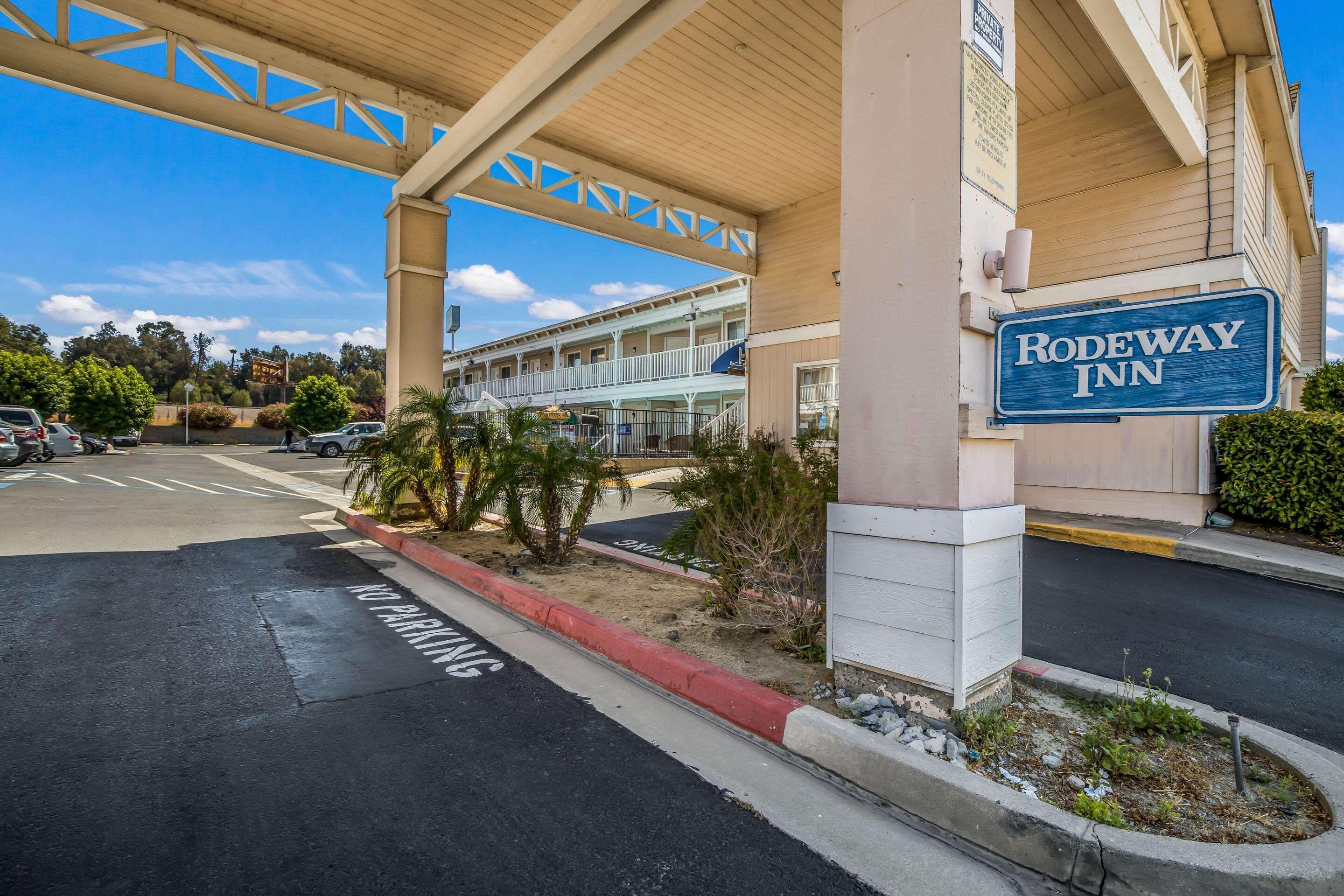Rodeway Inn Old Town Temecula Bagian luar foto