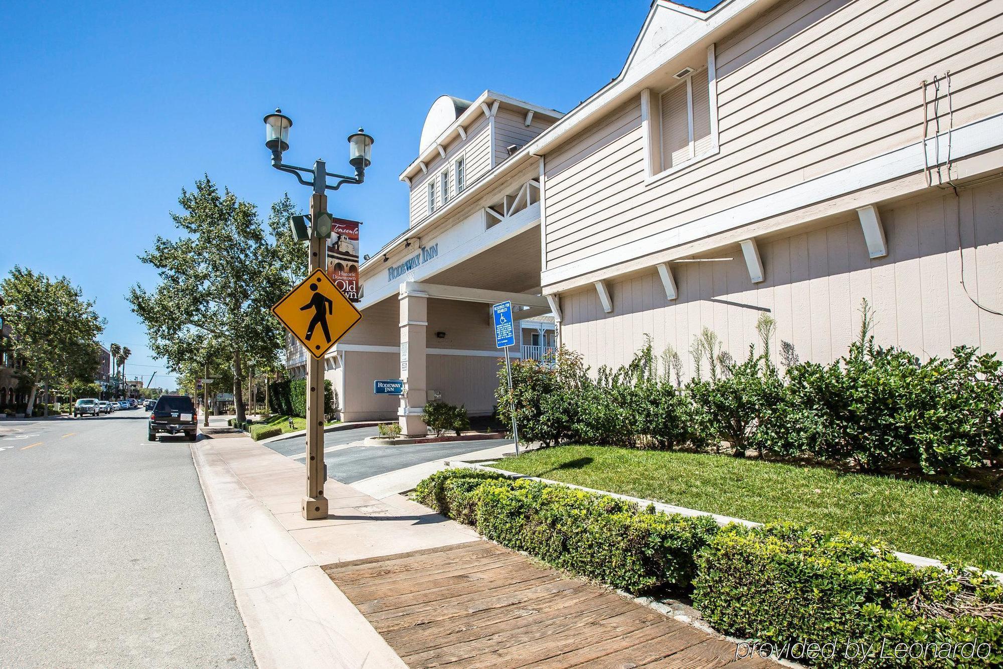 Rodeway Inn Old Town Temecula Bagian luar foto
