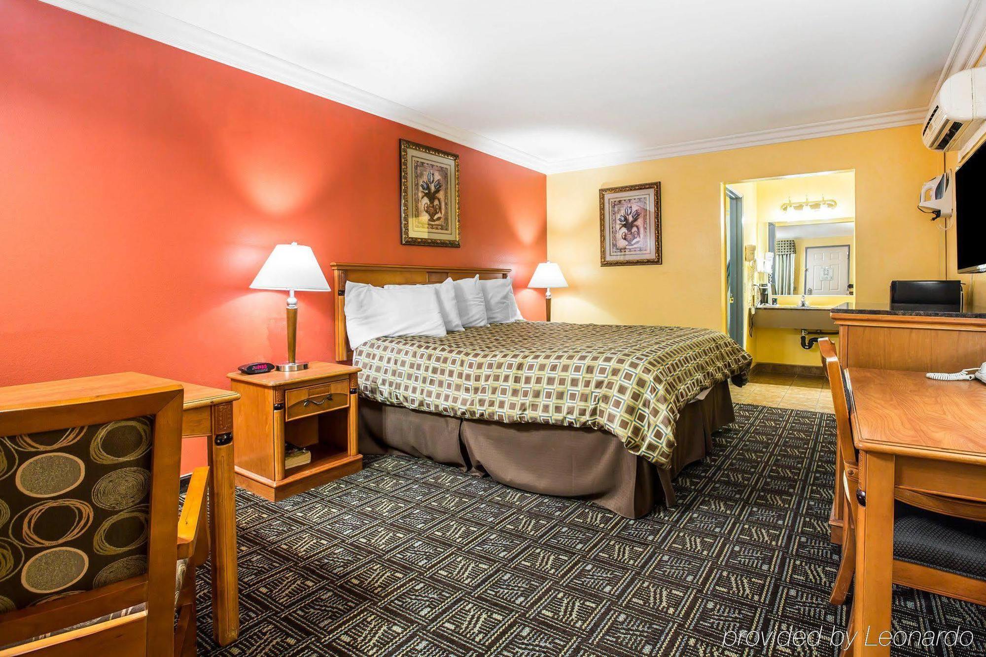 Rodeway Inn Old Town Temecula Bagian luar foto