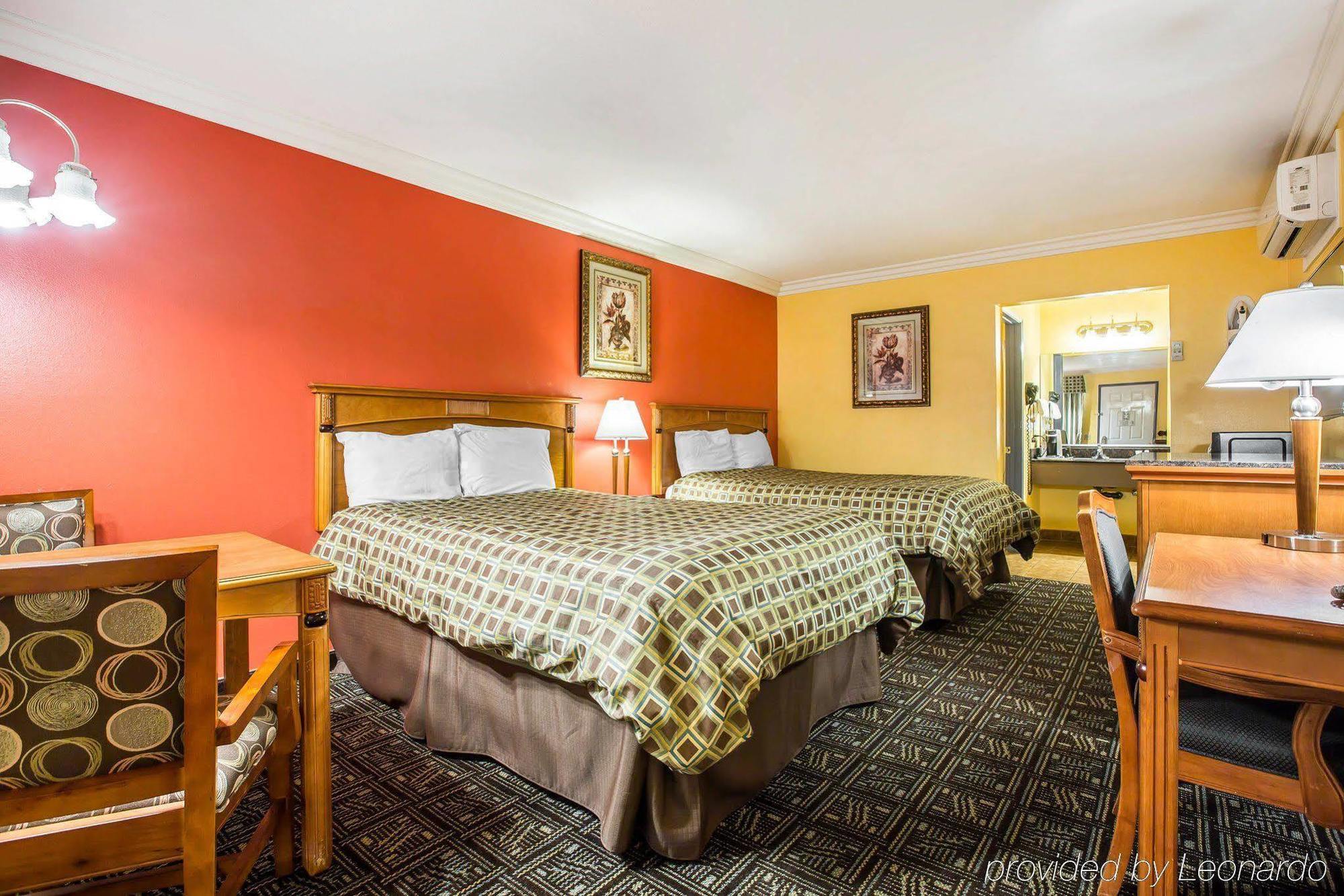Rodeway Inn Old Town Temecula Bagian luar foto